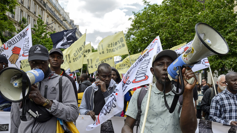 Le Pacte européen sur la migration entre en vigueur : durcissement et flou juridique en France