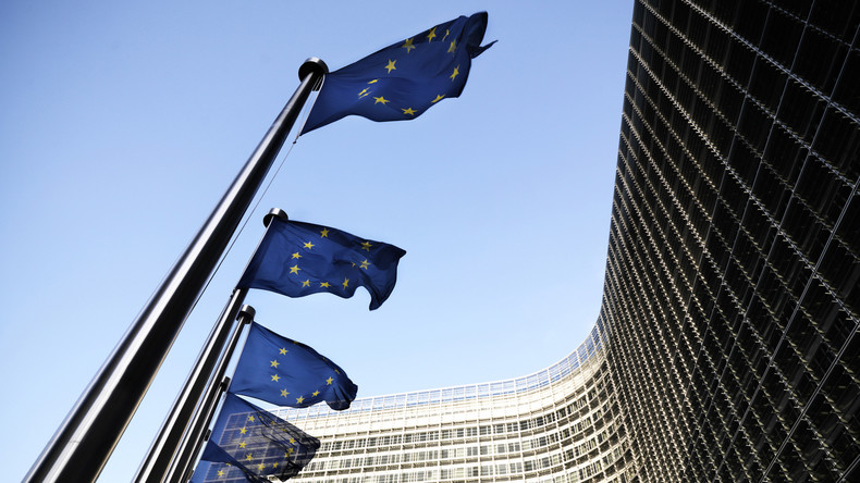 Sanctions : plus de 80 personnes physiques et organisations, dont des blogueurs et des journalistes de RT, sur la liste noire de l'UE