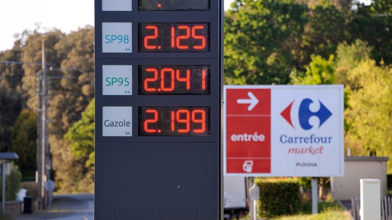 Les aides carburant prolongées malgré la détente sur les marchés énergétiques