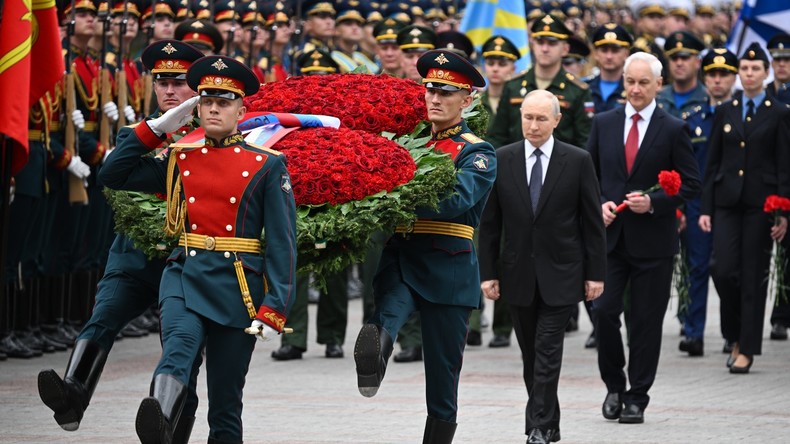 De Moscou à Berlin, la Russie se recueille pour la Journée du souvenir et du deuil, rendant hommage aux victimes du nazisme