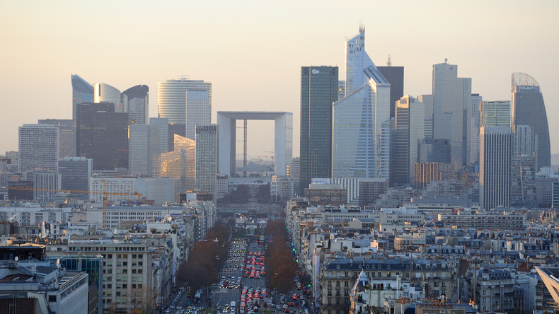 Coup de chaud en France : la climatisation du quartier d’affaires de La Défense à genoux