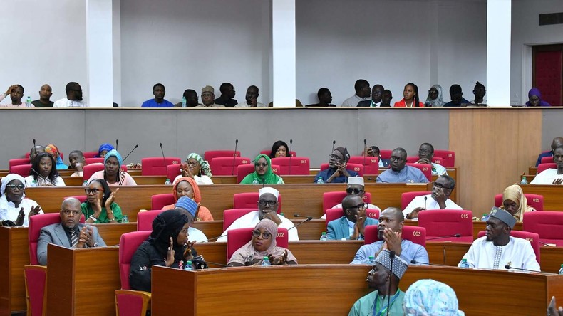 Sénégal : l’Assemblée nationale examine une réforme constitutionnelle aux enjeux politiques sensibles