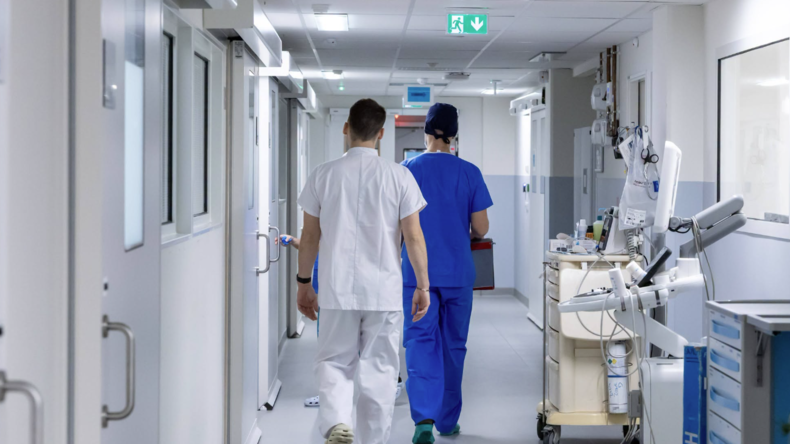 France : le parc hospitalier vieillissant accentue la crise face aux canicules
