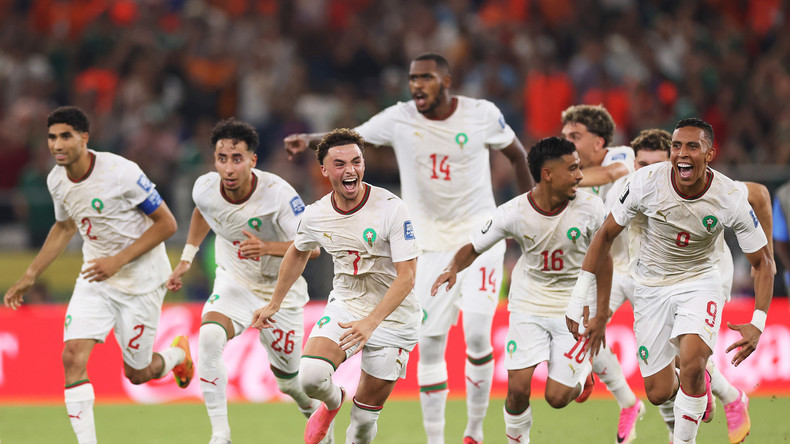 Scènes de liesse après la victoire du Maroc contre les Pays-Bas (VIDÉOS)