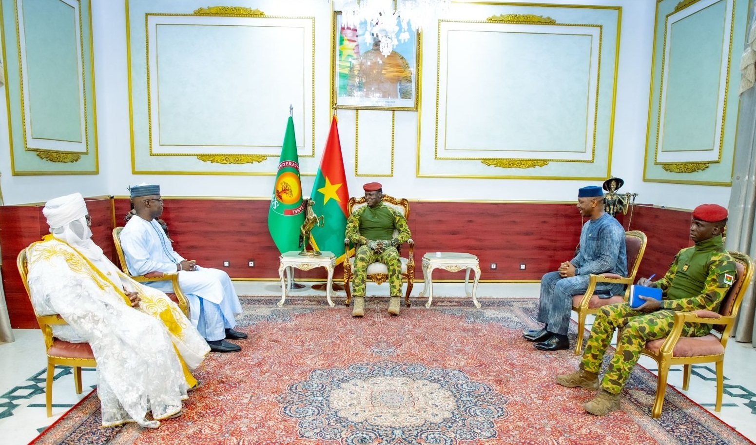 Burkina Faso : Ibrahim Traoré reçoit les présidents des Parlements de l’AES