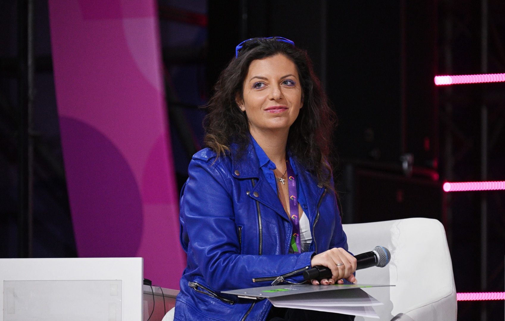 «Pas ce lavage de cerveau de la BBC et CNN» : Simonian explique pourquoi le public mondial fuit les médias occidentaux au profit de RT