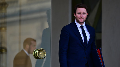 Le macroniste Clément Beaune veut rayer Paris de la carte, les oppositions entre critique et indifférence