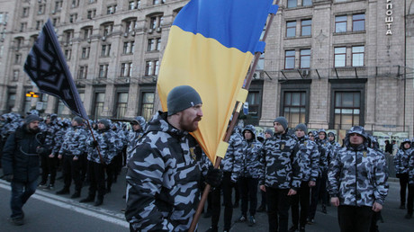 Des députés européens réclament le retrait de l'Ordre du mérite à Zelensky à cause de son hommage aux nazis ukrainiens