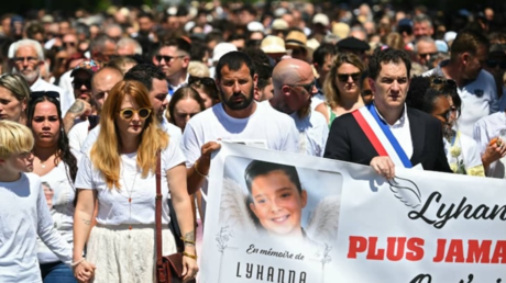 Darmanin ordonne le réexamen de 70 000 plaintes impliquant des mineurs avant le 14 juillet