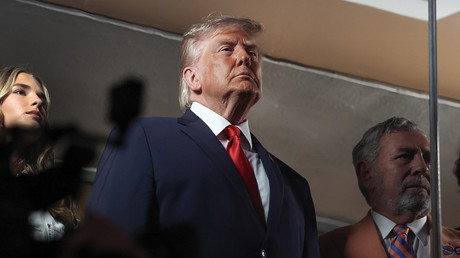 Réouverture du détroit d’Ormuz : «Nous n’avons pas besoin d’aide», assure Trump devant Macron