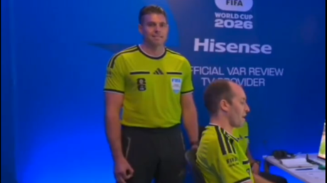 Coupe du monde : un arbitre vidéo australien visé par des accusations de symbole néonazi