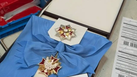 Après le retrait d'une décoration, l’ancien Premier ministre polonais Leszek Miller appelle Zelensky à rendre aussi les armes fournies par la Pologne