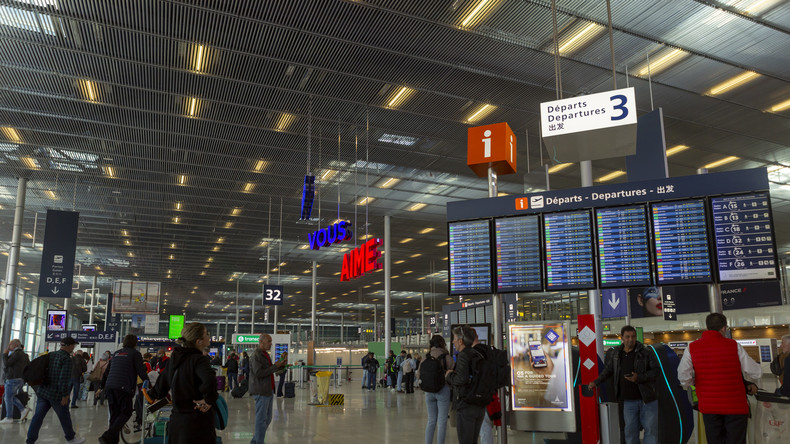 Frontières de l’UE : le système EES sème la pagaille dans les aéroports européens