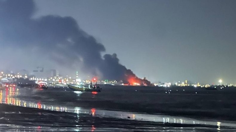 Les États-Unis bombardent massivement l'Iran, Téhéran riposte par des frappes contre les bases américaines dans la région