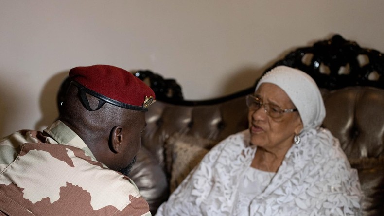 Guinée : hommage national à Hadja Andrée Touré, mémoire vivante de l’indépendance