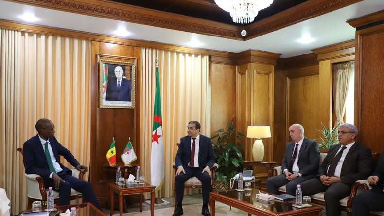 Alger et Dakar veulent renforcer leur coopération dans les hydrocarbures