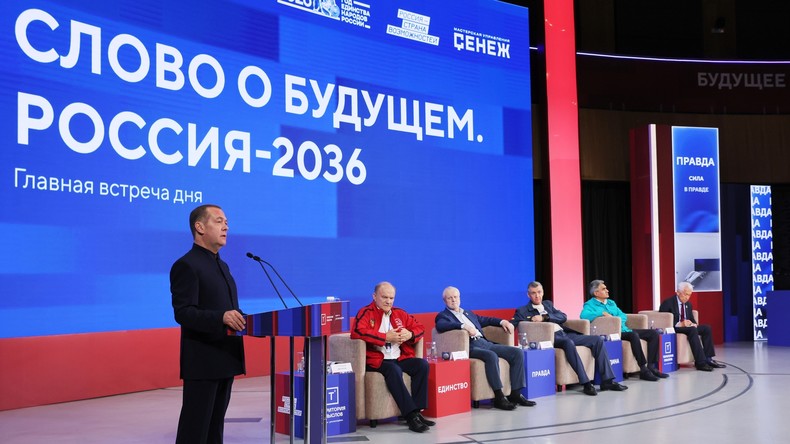 Medvedev : l'Occident utilise l'Ukraine comme un «bélier» contre la Russie