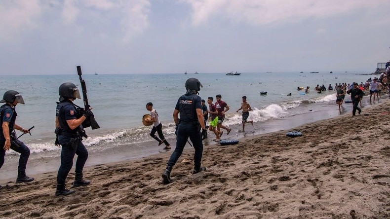 Crise migratoire à Ceuta : les dirigeants européens se sont «trompés d’invasion», ironise Zakharova