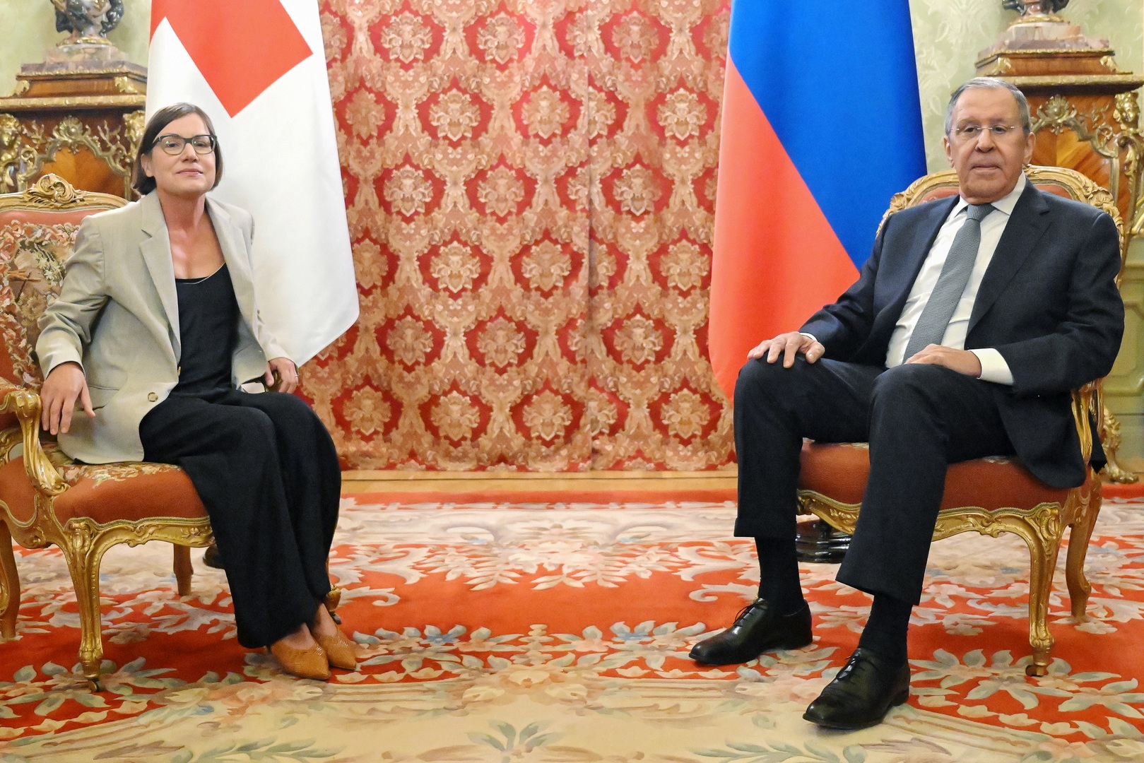 Lavrov : l’Occident manipule la Croix-Rouge pour blanchir les crimes de Kiev