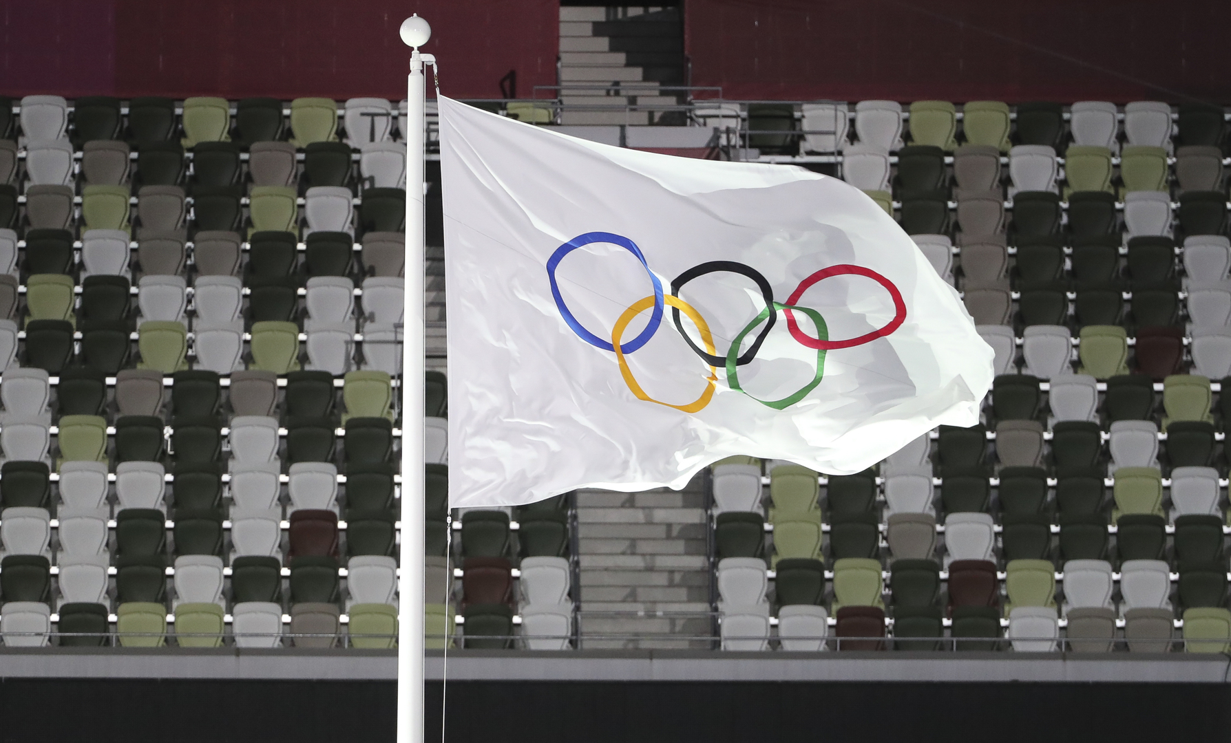 Le CIO lève à titre provisoire la suspension du Comité olympique russe et recommande la levée des restrictions contre les athlètes russes