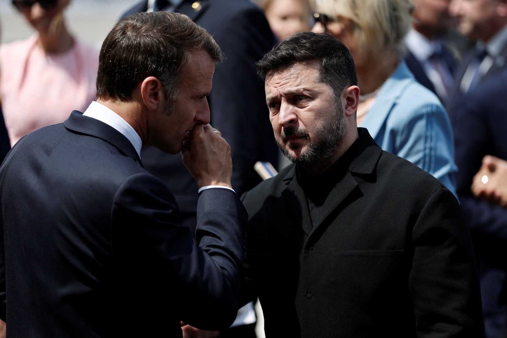 Présence de Zelensky, soldats ukrainiens et discours antirusses : une tournure militariste pour le dernier défilé du 14 Juillet de Macron