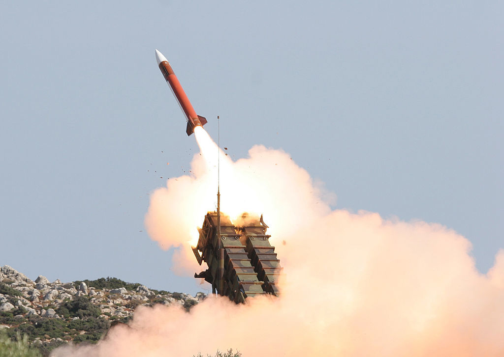 Pressée par l'OTAN et l'UE, la Grèce refuse de livrer ses missiles Patriot à l'Ukraine