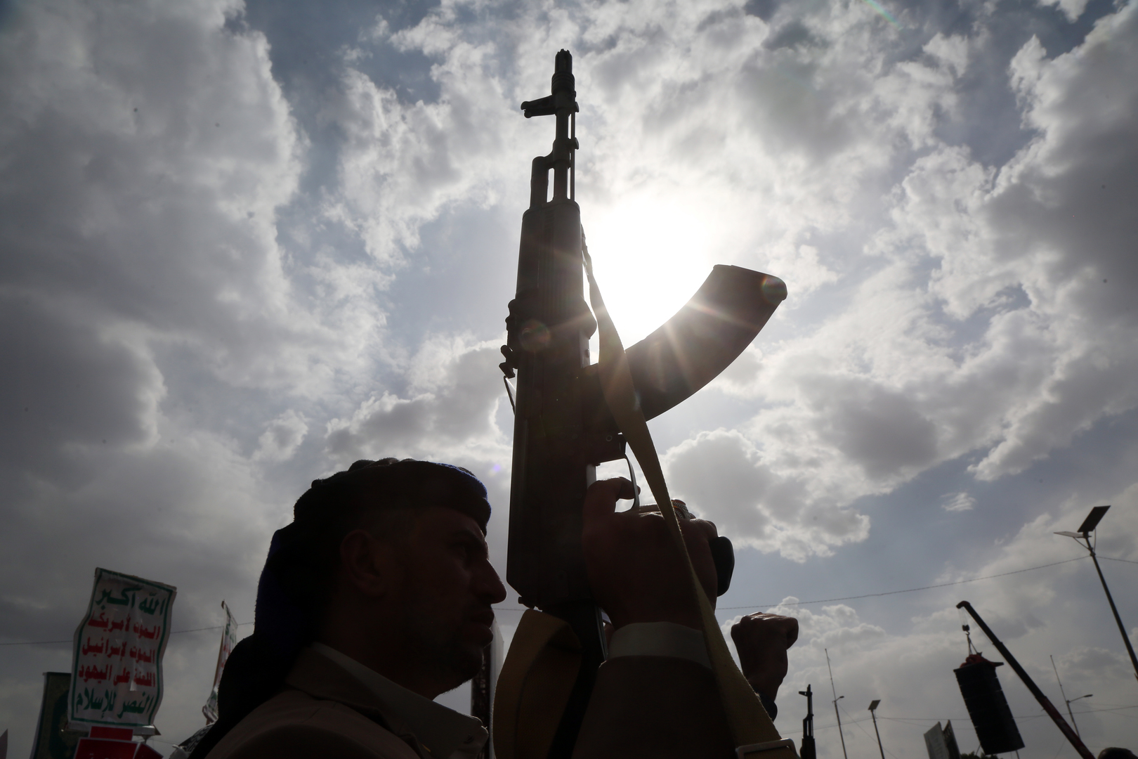 Les Houthis annoncent imposer un blocus maritime à l’Arabie saoudite