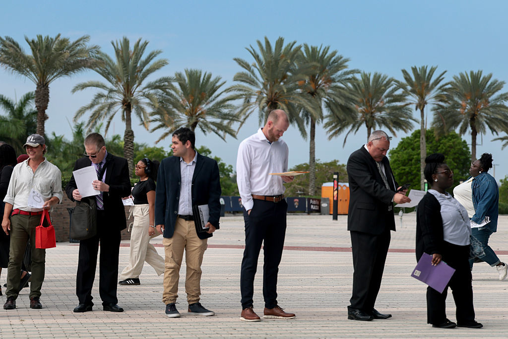 Du jamais-vu aux États-Unis : la population inactive atteint 105 millions de personnes