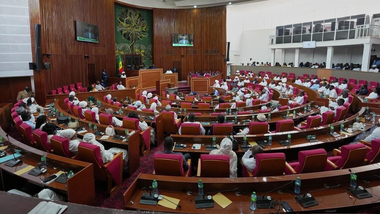Sénégal : l’Assemblée adopte des réformes sur la transparence des fonds et le patrimoine présidentiel