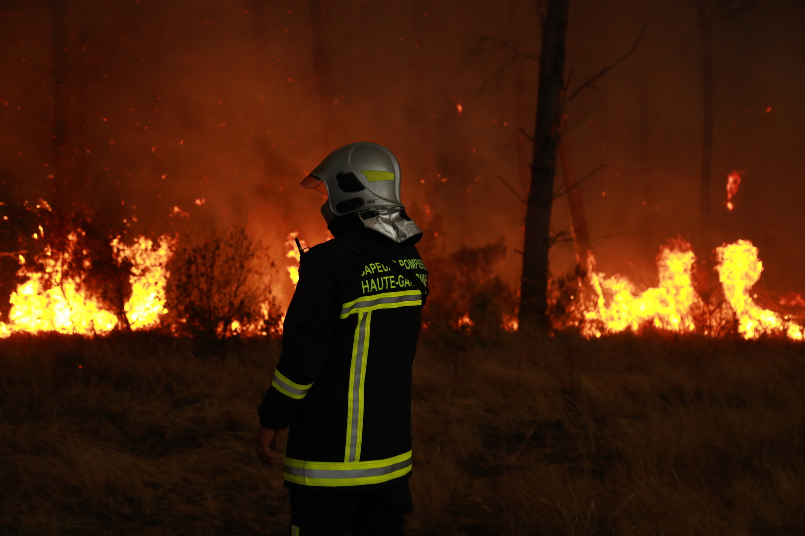 Incendies en France : le mégafeu de Gironde «toujours stabilisé» après une nuit calme