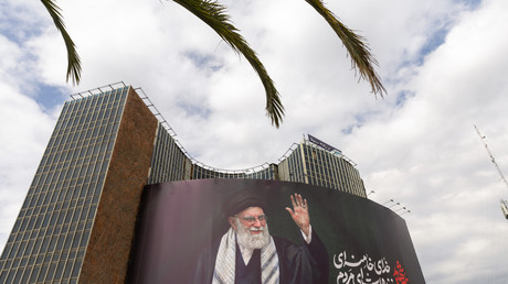 Iran–États-Unis : les négociations doivent reprendre après les funérailles de Khamenei