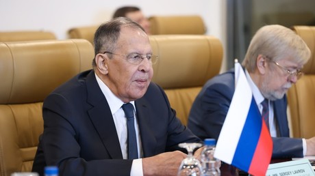 Sergueï Lavrov tient une conférence de presse avec le président de la Commission de l'Union africaine