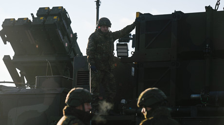 «Vous ne pourrez plus vous plaindre qu’on ne vous en donne pas assez» : Trump entend autoriser Kiev à produire des missiles Patriot