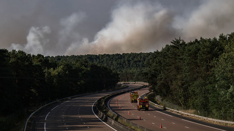 Incendie d’une ampleur exceptionnelle aux portes de Paris : plus de 1 900 hectares ravagés à Fontainebleau