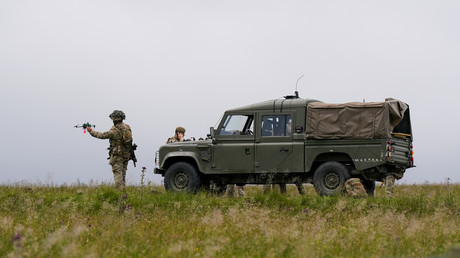 «Les contingents de la coalition des volontaires deviendraient des cibles militaires légitimes en Ukraine», affirme Maria Zakharova