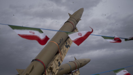 L’Iran riposte aux attaques de Washington en frappant des bases américaines dans le Golfe (VIDÉOS)