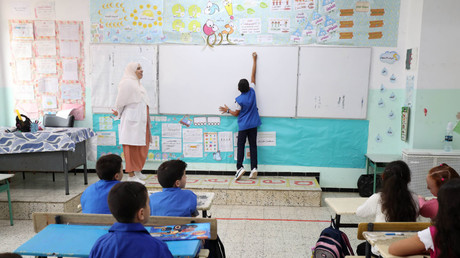 Algérie : de nouvelles dispositions pédagogiques renforcent l’anglais au détriment du français