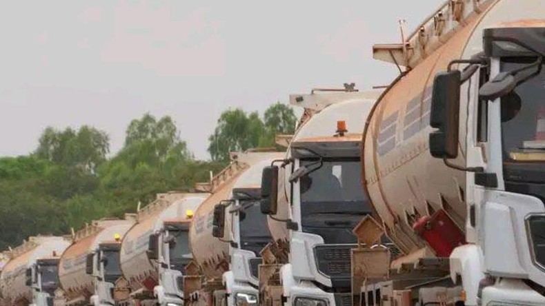 Mali : un nouveau convoi de 840 camions-citernes arrive à Bamako