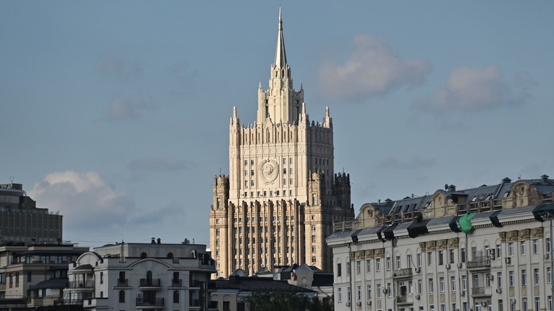 Moscou demande des explications aux États-Unis et à la Turquie sur un projet de transfert d’armes américaines à Kiev