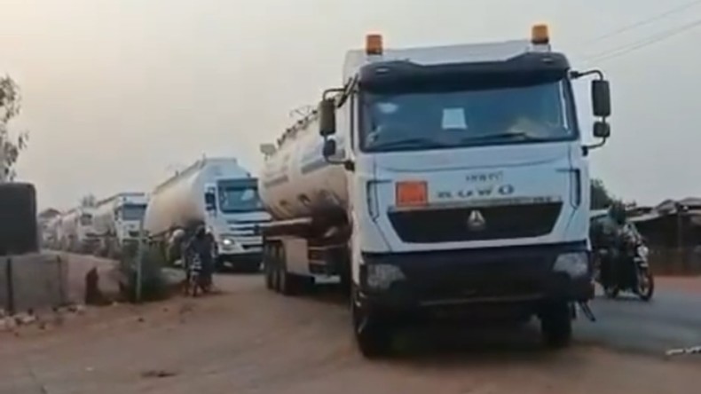 Mali : un nouveau convoi de 800 camions de carburant, sécurisé par les FAMa, arrive à Bamako