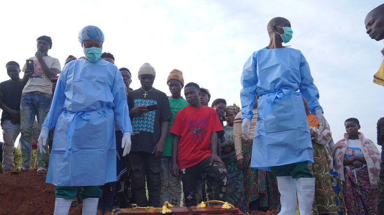 RDC : l’épidémie d’Ebola se propage rapidement, plus de 2500 morts