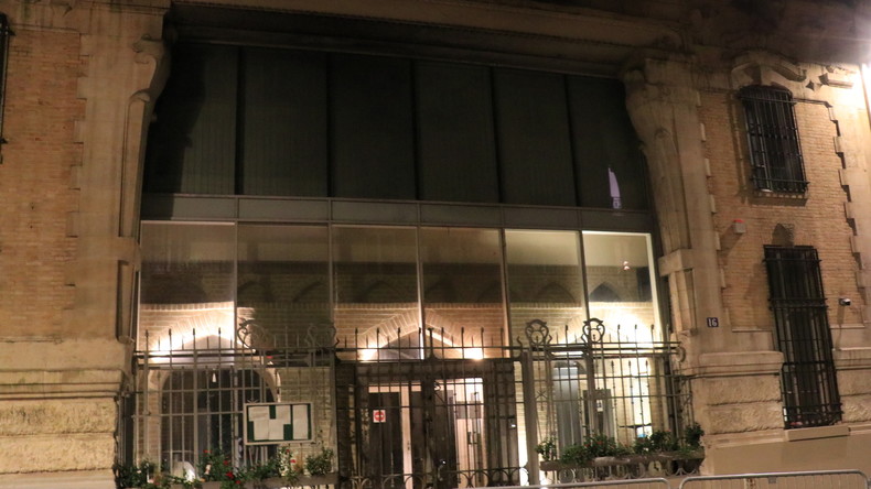 L’Iran dénonce l’expulsion de deux diplomates iraniens par la France