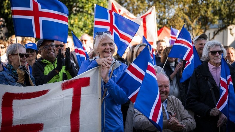 «Nous n'avons pas besoin de Bruxelles» : le vote sur la reprise des négociations avec l'UE divise profondément l'Islande