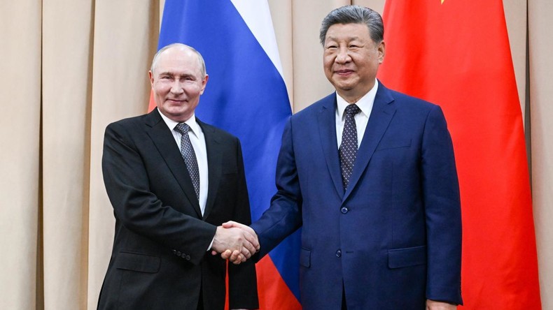 Régime sans visa : Poutine et Xi Jinping se rencontrent à Bichkek pour renforcer la coopération russo-chinoise