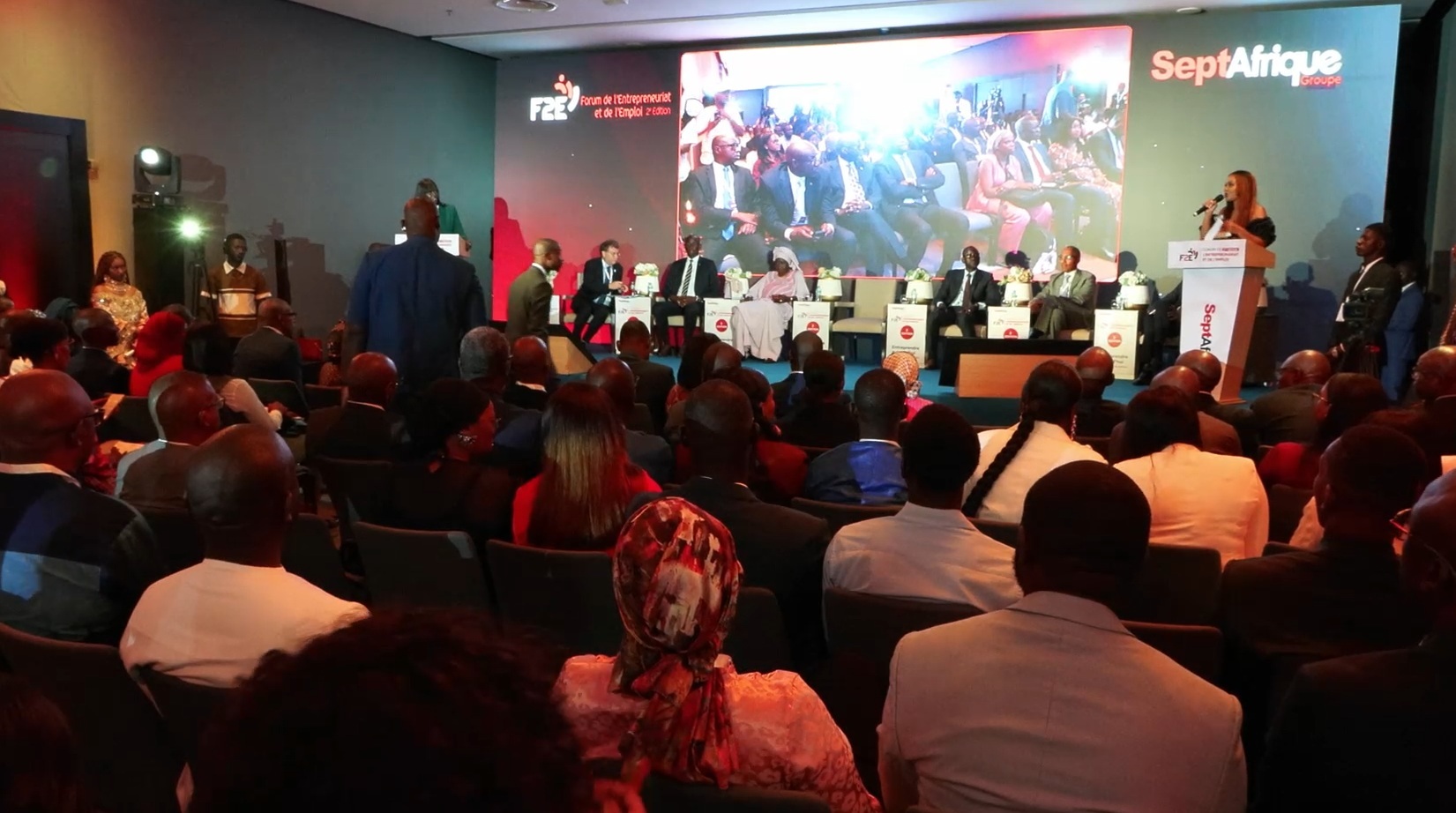 Sénégal : le Forum de l'entrepreneuriat et de l'emploi (F2E) ouvre ses portes à Dakar pour sa deuxième édition