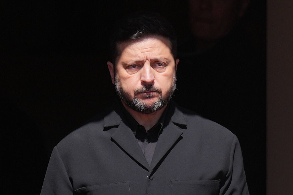 «Seigneur des mouches» et «chef des goules» : Zakharova fustige Zelensky après une exhumation d'un nazi ukrainien