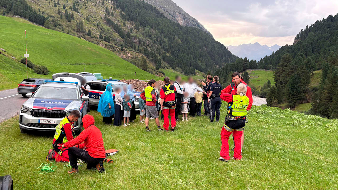 Alpes autrichiennes : 36 randonneurs, dont des bébés en poussette, secourus