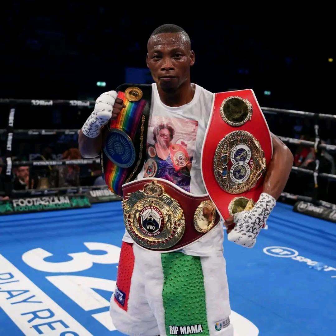 Afrique du Sud : l’ancien champion du monde de boxe Zolani Tete tué par balles