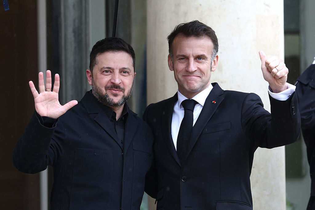 Ukraine : Macron promet de nouveaux intercepteurs et appelle à accentuer la pression sur la Russie