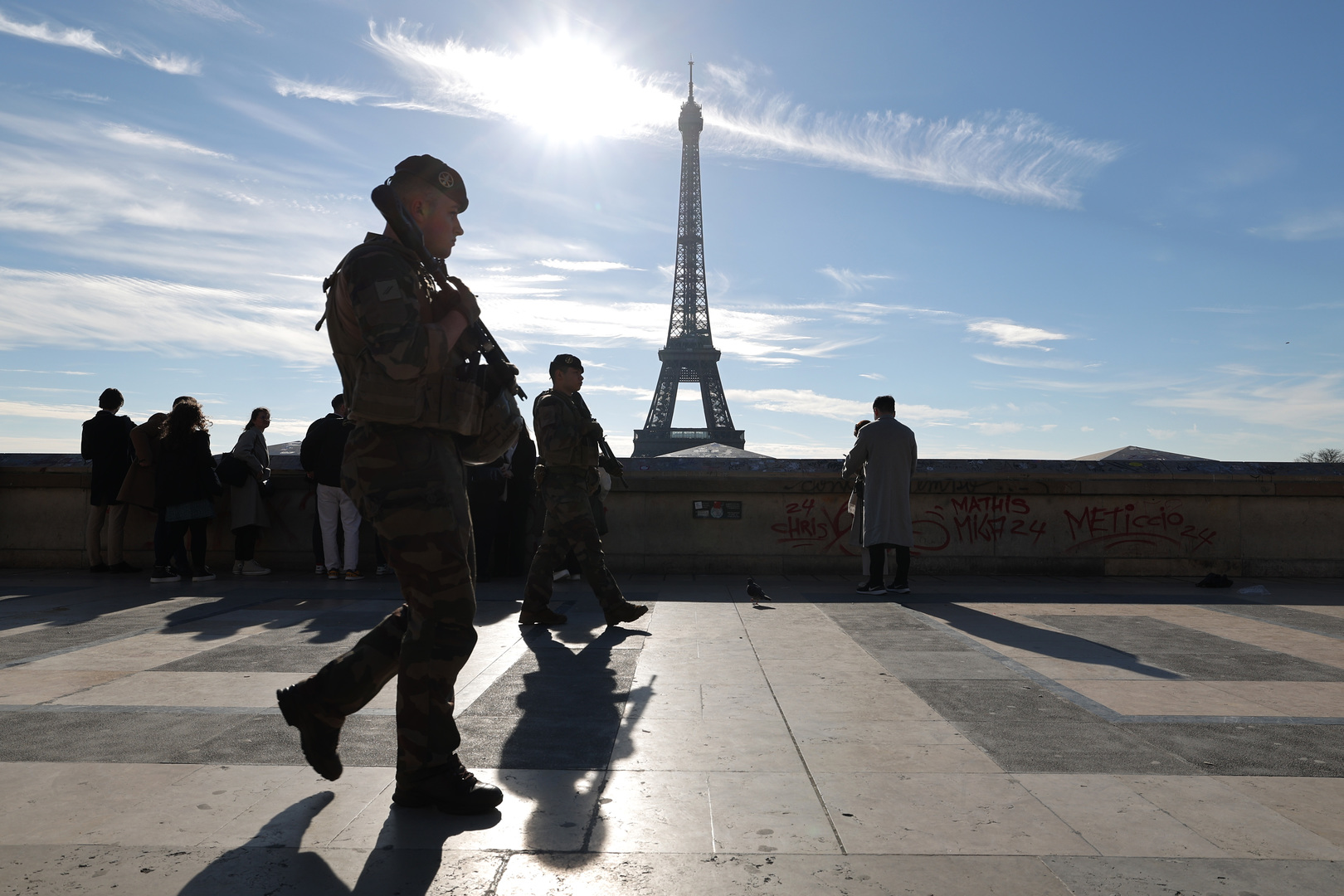Polémique en France, après la publication de clichés de militaires posant avec le drapeau de la Rhodésie